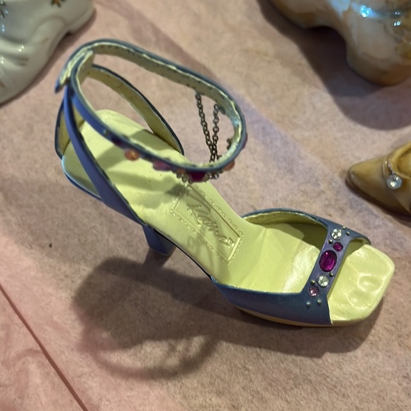 Shoe Collection - Picture 5 of 16